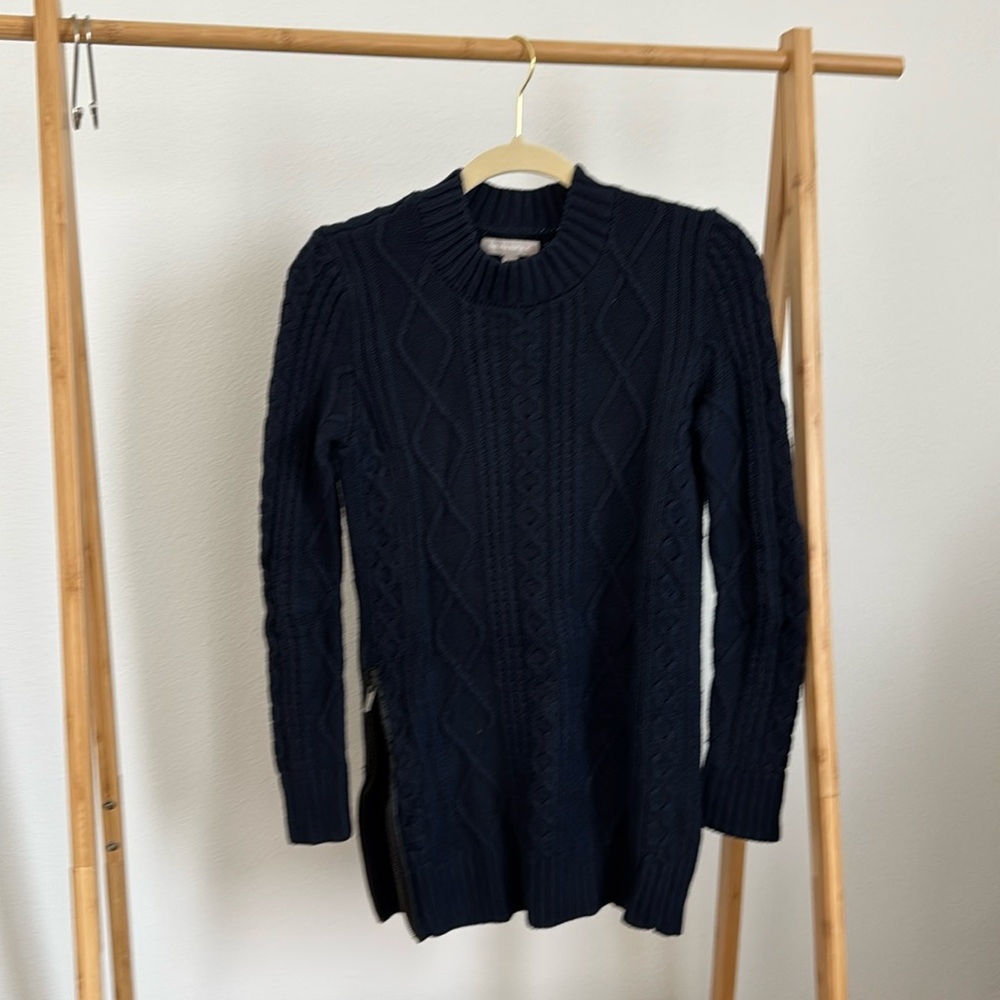 Banana republic navy cable knit sweater